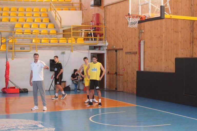 Ανατροπή και παραμονή του Πέτροβιτς στον Γλαύκο/ Έσπερο