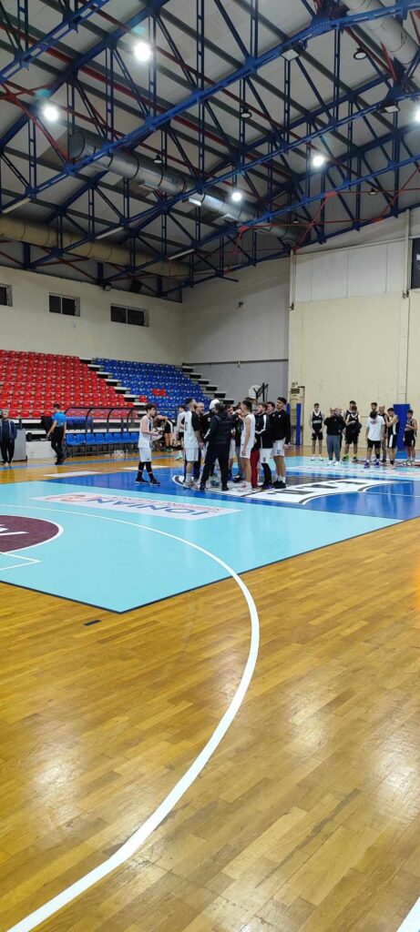 H EAΠ έκανε περίπατο στο… μελανόλευκο ντέρμπι και ανεβαίνει!