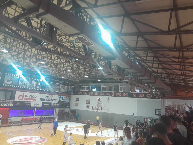 Συντριβή στο παρκέ, πάρτι στις εξέδρες της Αγυιάς!