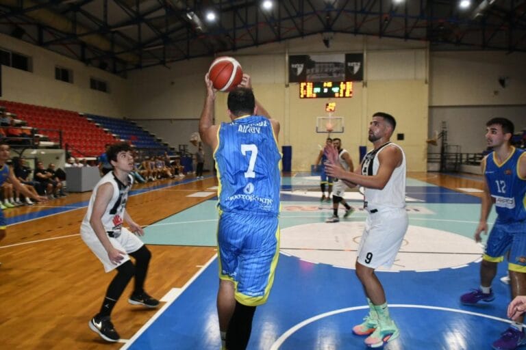 Άντεξε στην πίεση και πήρε μεγάλο διπλό στον Αγ. Διονύσιο ο Κεραυνός Αιγίου