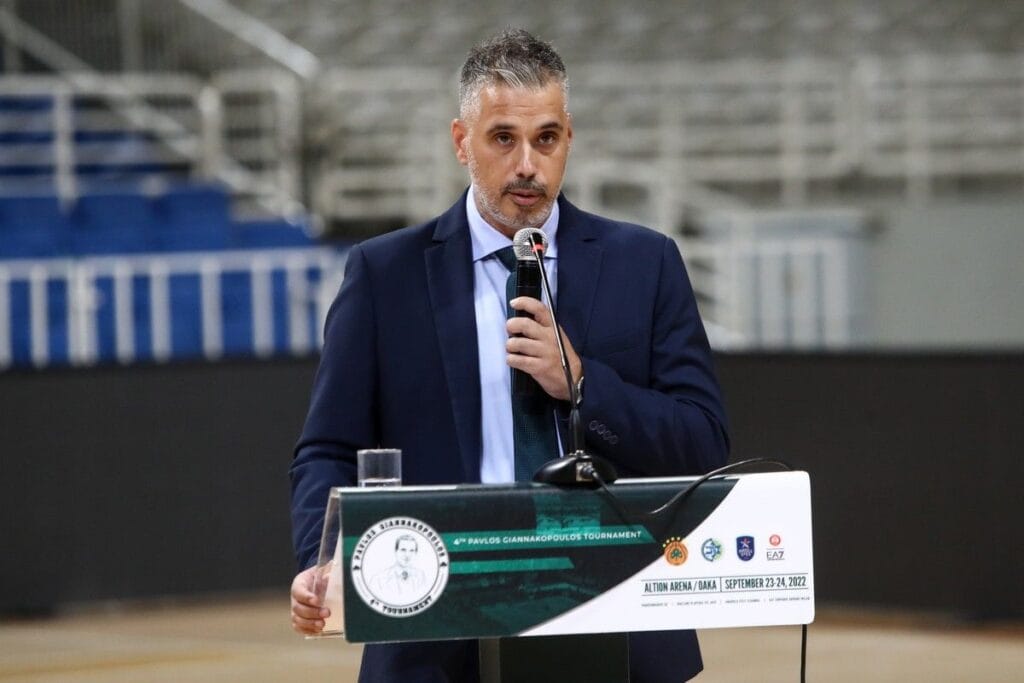 Κοντός: «Διαφήμιση για το ελληνικό μπάσκετ το ΟΑΚΑ – Μονόδρομος η επαγγελματική διαιτησία στην Ελλάδα»
