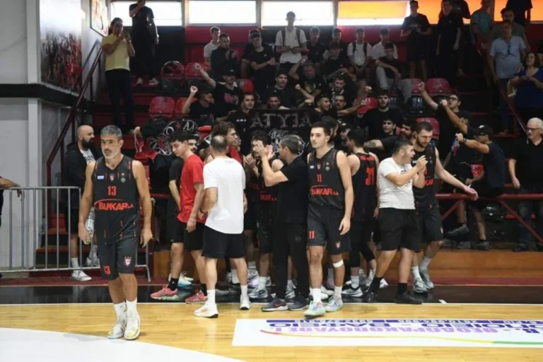 Με επίθεση – φωτιά, πέρασε από τη Νικόπολη η Παναχαϊκή