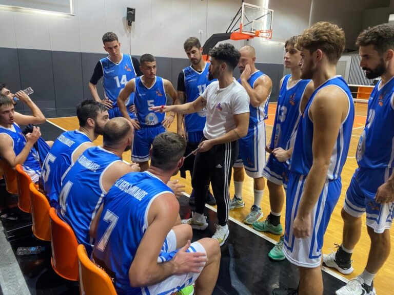 Υπερηχητικός Κεφαλληνιακός, σκαρφάλωσε μόνος 2ος! (vid)