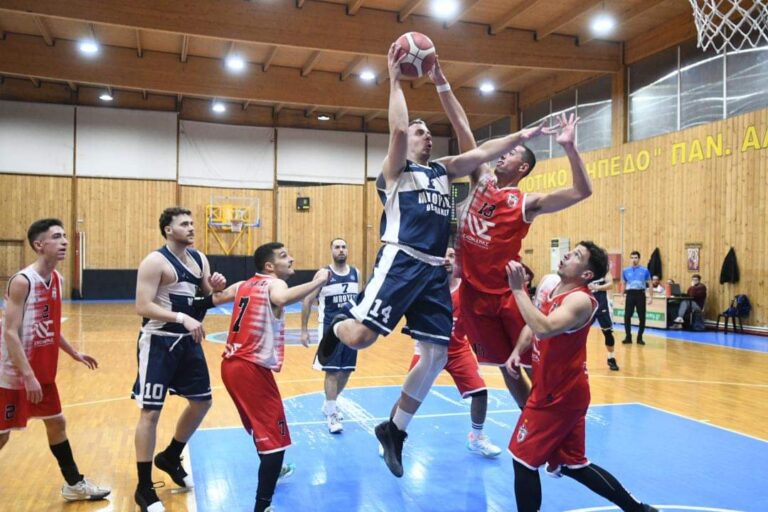 Πήγαν να το… κάνουν ντέρμπι, αλλά ανέβηκαν στην 3η θέση τα Αραχωβίτικα