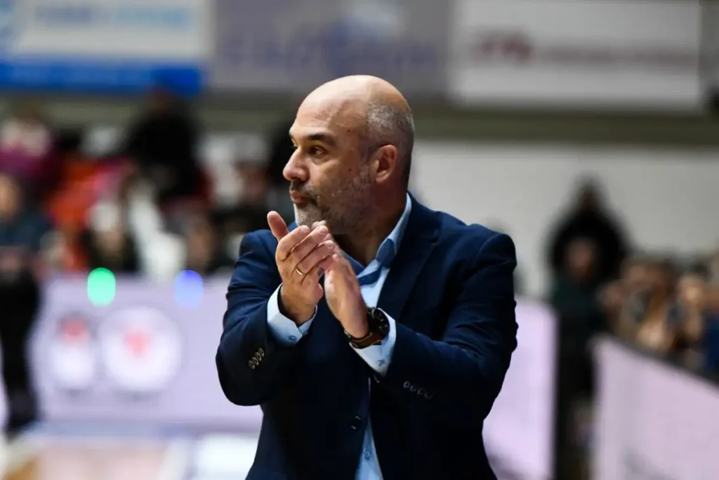 Λυκογιάννης: «Είμαστε ικανοποιημένοι με τη νίκη – Έχουμε αδικήσει τους εαυτούς μας»
