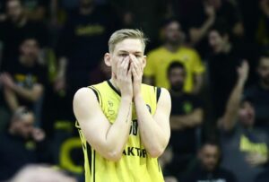 Βαριά καμπάνα για τον Τανούλη, μετά τα γεγονότα της Πυλαίας
