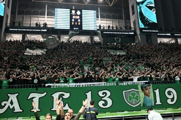 To μελανό σημείο μιας μαγικής νύχτας: Άγριες συμπλοκές στη Θύρα 13, επενέβη ο Ντόκεν!