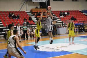Επεισοδιακό ματς, μεγάλη νίκη της ΕΑΠ, φωνές από την Ανδραβίδα!