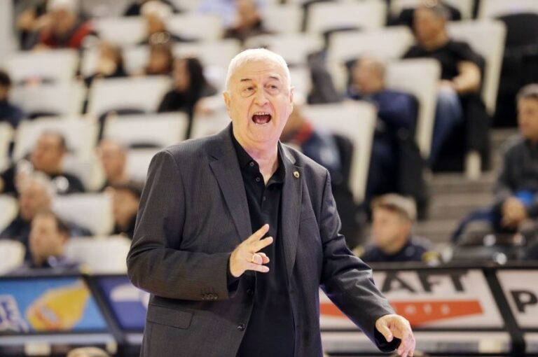 Δεν έκανε δηλώσεις ο Sakota μετά τη βαριά ήττα της ΑΕΚ από τον ΠΑΟΚ