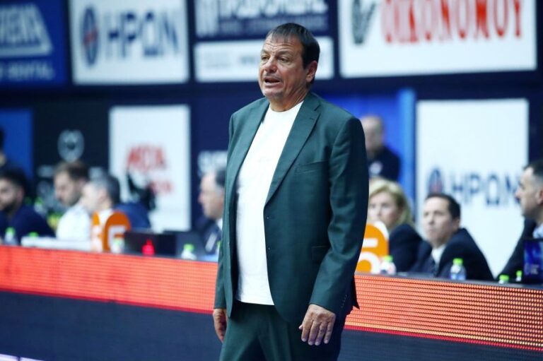 Ataman: “Είμαστε αήττητοι ως τώρα στο πρωτάθλημα, δεν έχουμε ασχοληθεί ακόμα με την Εφές”