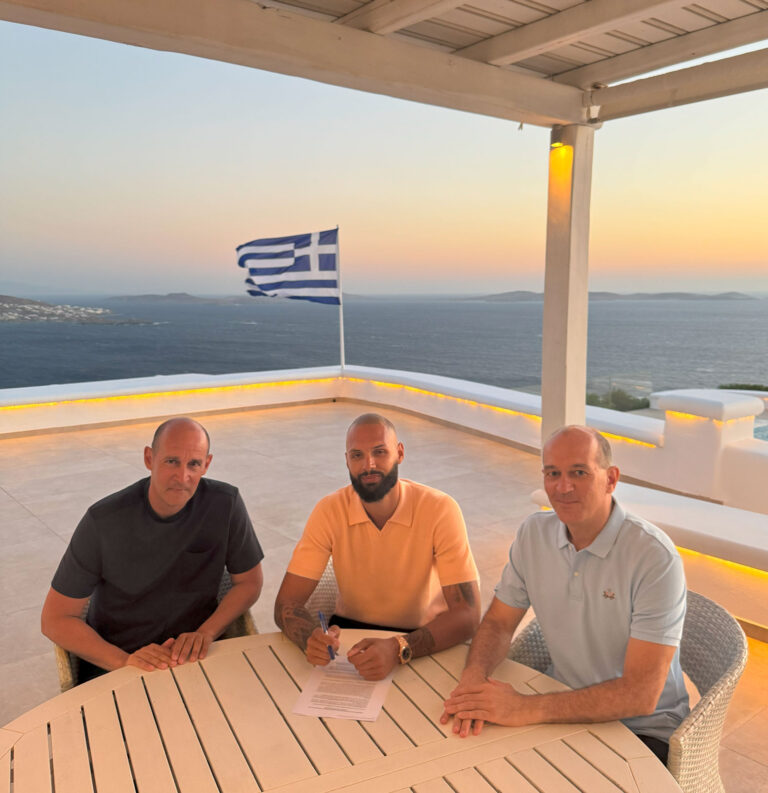 Επίσημο: Ο Evan Fournier υπέγραψε νέο συμβόλαιο με τον Ολυμπιακό