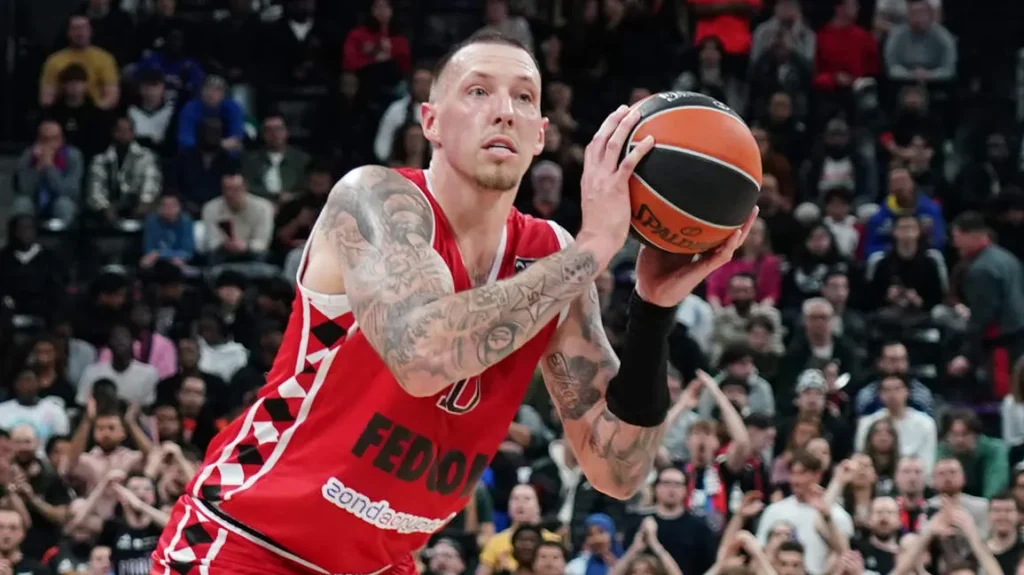 Daniel Theis