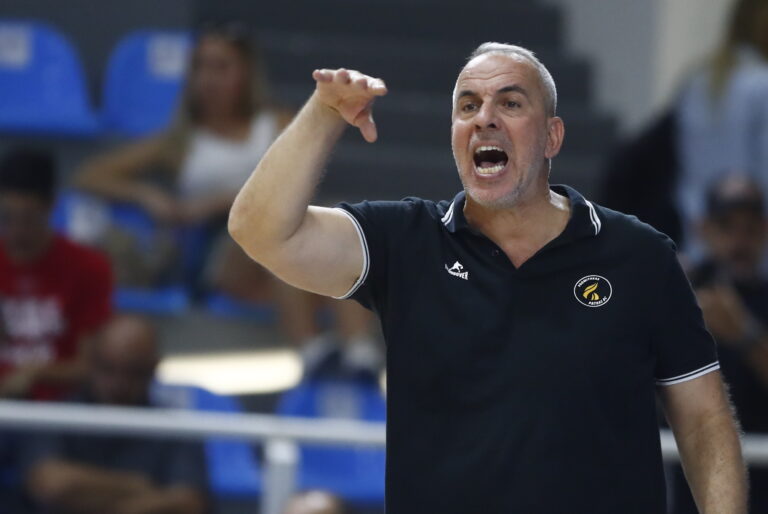 Λιμνιάτης