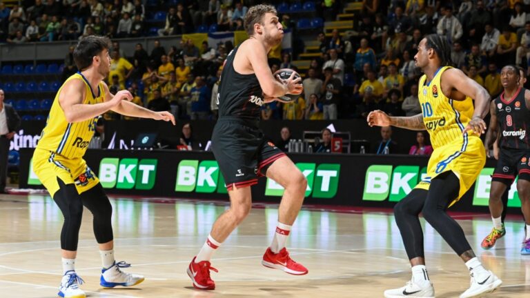 Συγκλονιστική ανατροπή και τεράστιο διπλό ο Ολυμπιακός στο Βελιγράδι